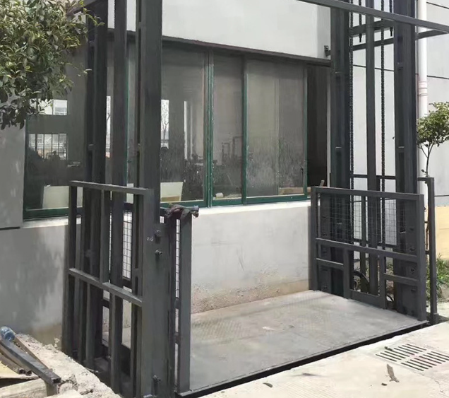 枣庄导轨式施工升降机助力民生工程提速增效